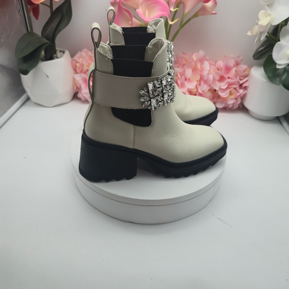 New Karl Lagerfeld Ivory Paris Embellished Platform Cavin Ankle Boots 6.5 - Picture 7 of 14